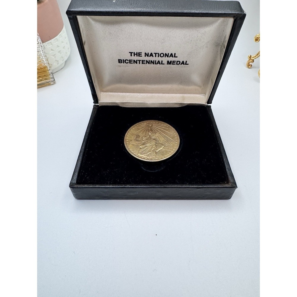 American Revolution National Bicentennial Medal 1776-1976 38mm Bronze Coin